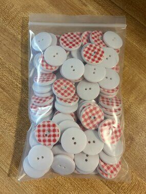 7/8" Red and White Checkered 2-hole Craft Buttons 100 pieces #4